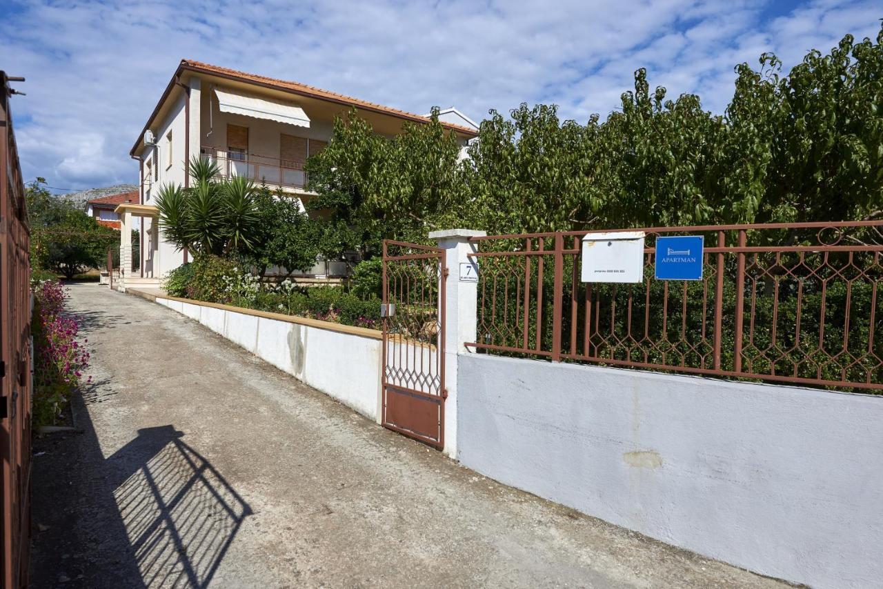 Triple Room Trogir 13102B Exterior photo